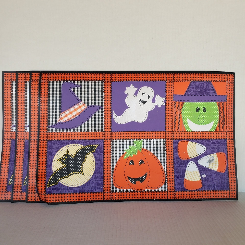 Vintage Vinyl Halloween  Placemats 6-panel Design Fun Playful Kids Party Set/4